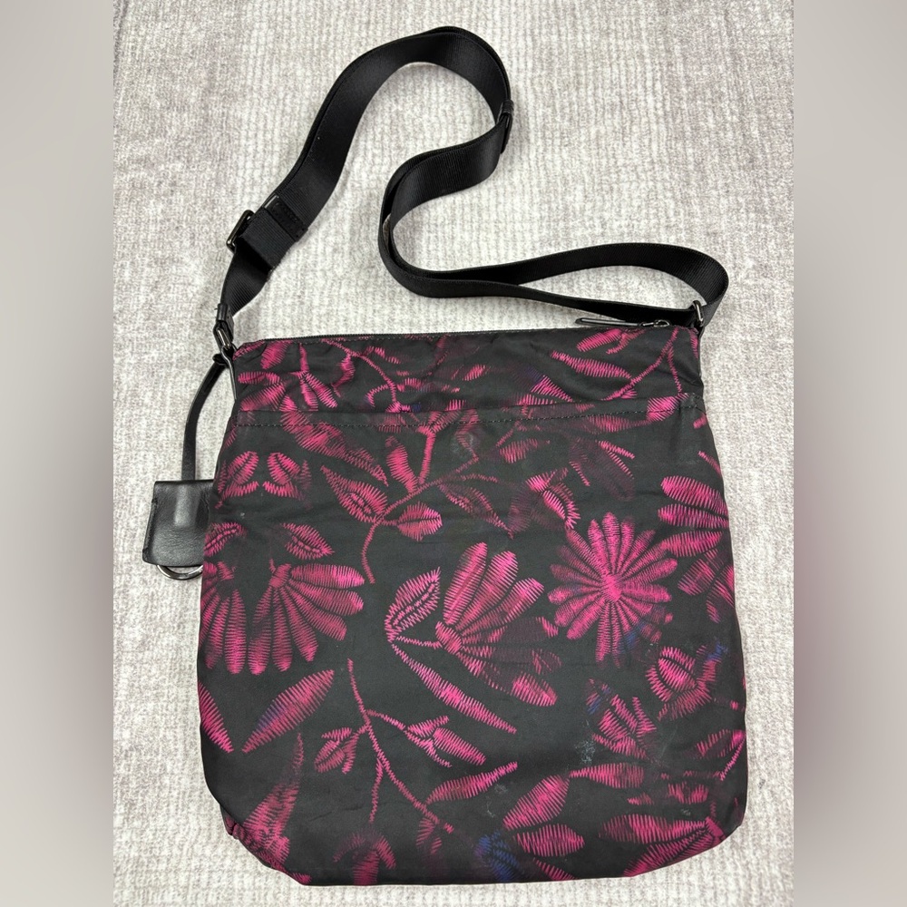 Tumi Voyageur Pink Black Abstract Nylon Crossbody Bag Adjustable Strap Travel - Picture 2 of 7